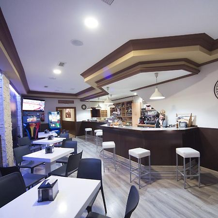Hostal Julio Трухильо Экстерьер фото