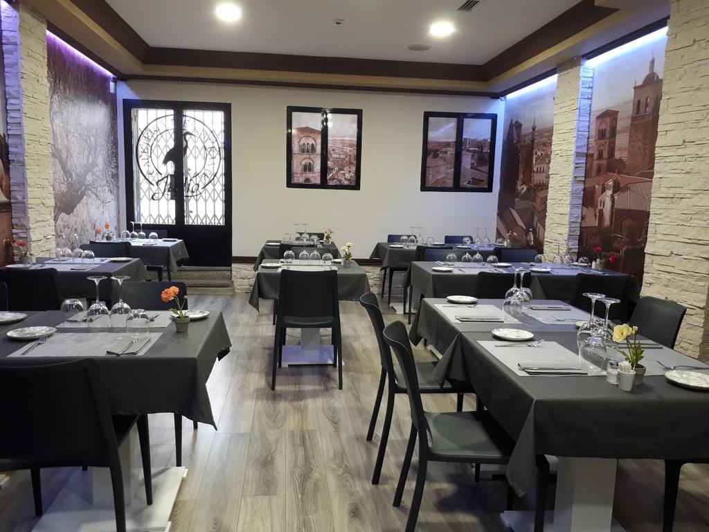 Hostal Julio Трухильо Экстерьер фото