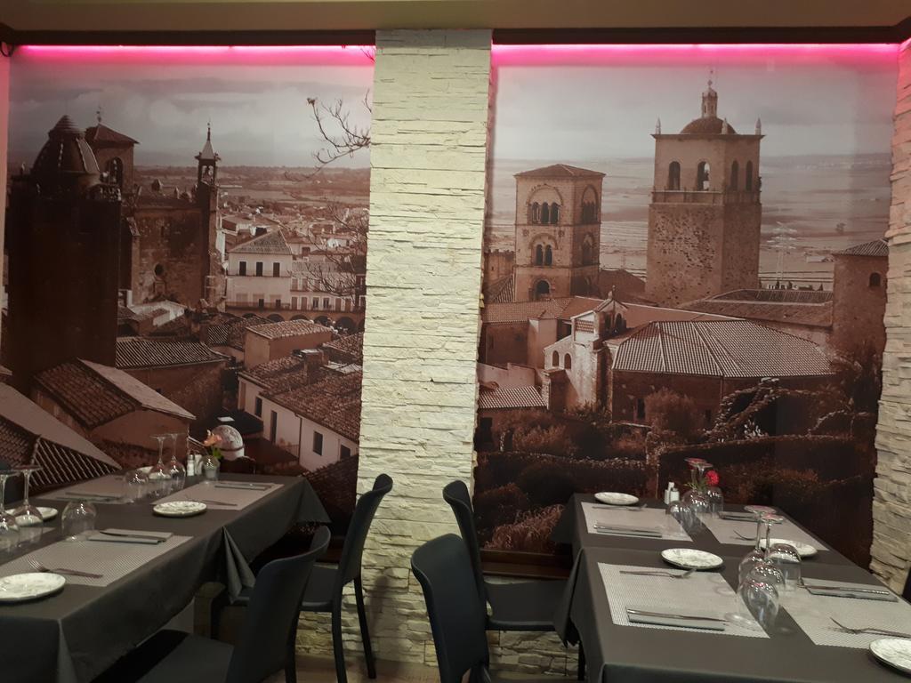 Hostal Julio Трухильо Экстерьер фото