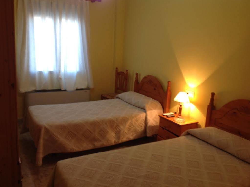 Hostal Julio Трухильо Экстерьер фото