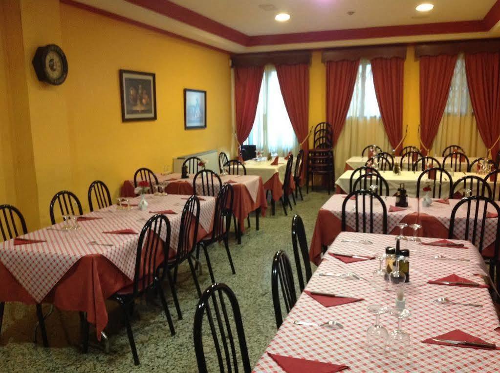 Hostal Julio Трухильо Экстерьер фото