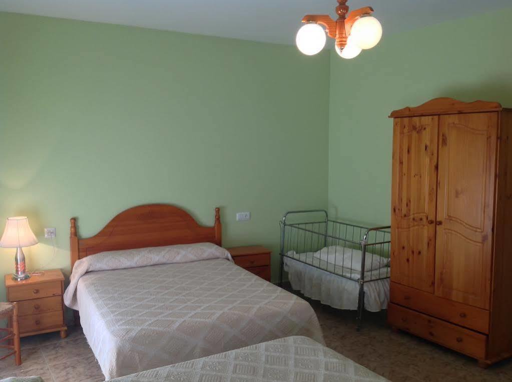 Hostal Julio Трухильо Экстерьер фото