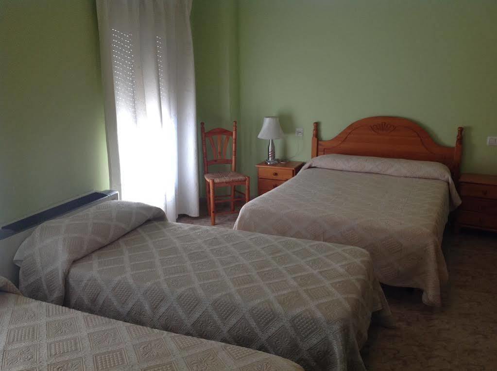Hostal Julio Трухильо Экстерьер фото